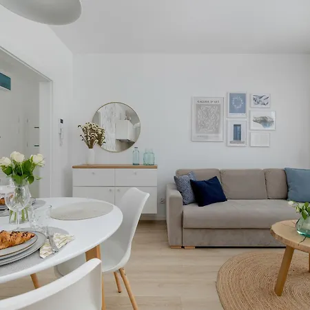 Baltic Marina With Balcony & Pet Friendly By Renters