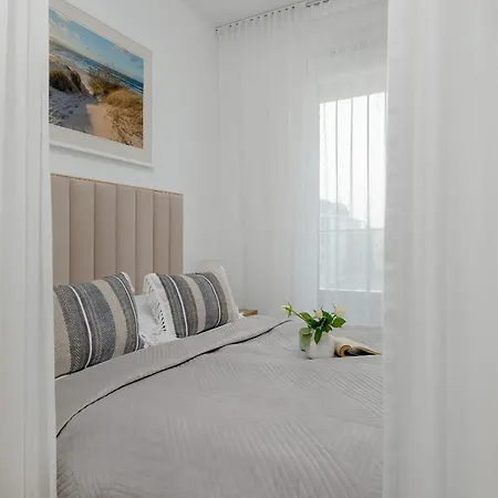 Baltic Marina With Balcony & Pet Friendly By Renters Lägenhet