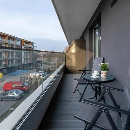 Baltic Marina With Balcony & Pet Friendly By Renters * Kołobrzeg
