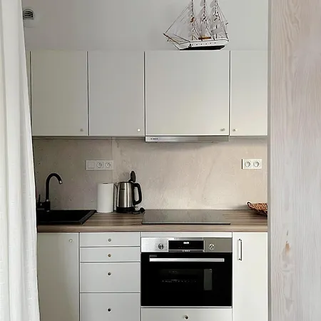 Baltic Marina With Balcony & Pet Friendly By Renters Apartment Kolobrzeg